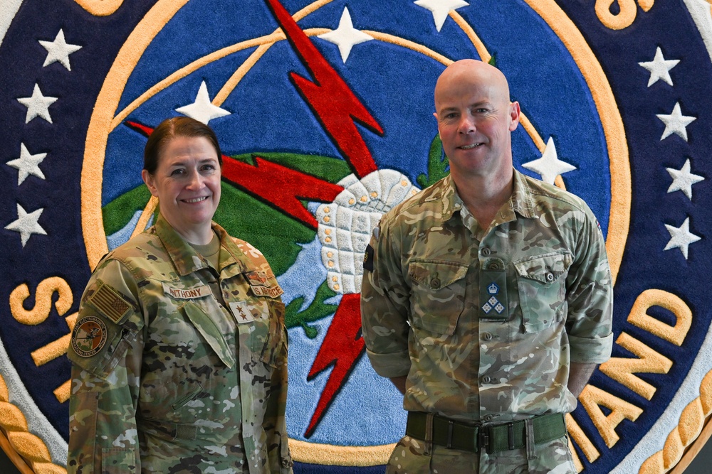 Brigadier General Morton visits U.S. STRATCOM Joint Electromagnetic Spectrum Operations Center