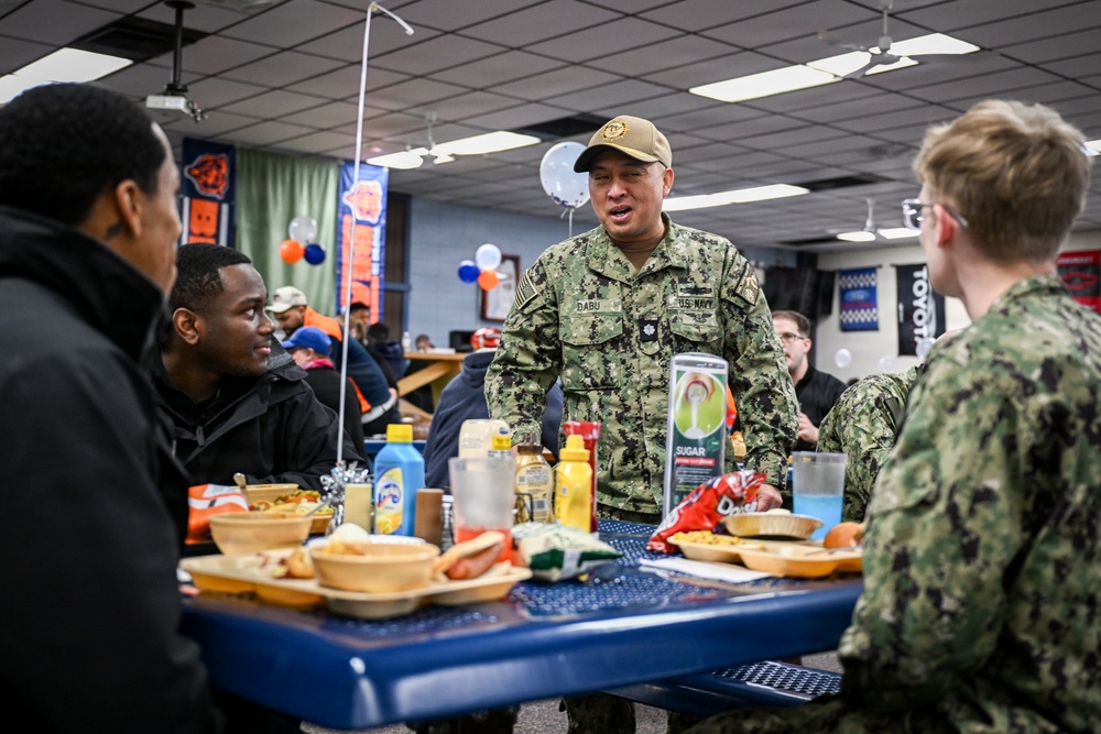 Chicago Bears Host Naval Station Great Lakes Sailors for Appreciation Event