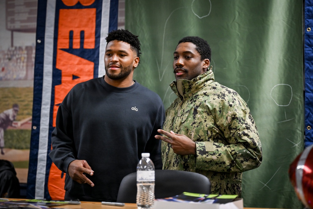 Chicago Bears Host Naval Station Great Lakes Sailors for Appreciation Event