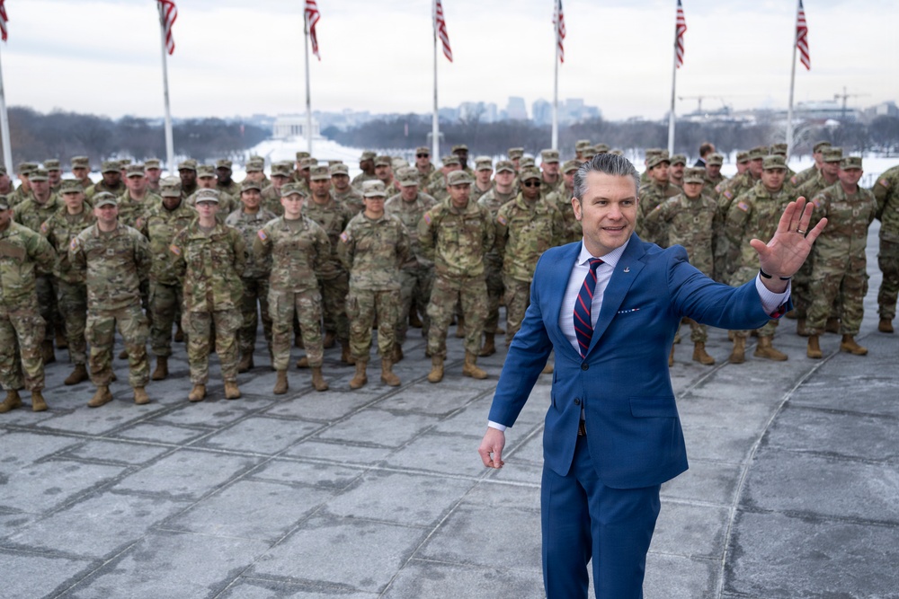 SW Hosts Reenlistment for U.S. National Guard Service Members