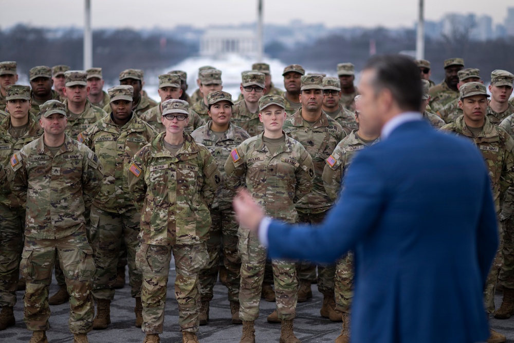 SW Hosts Reenlistment for U.S. National Guard Service Members