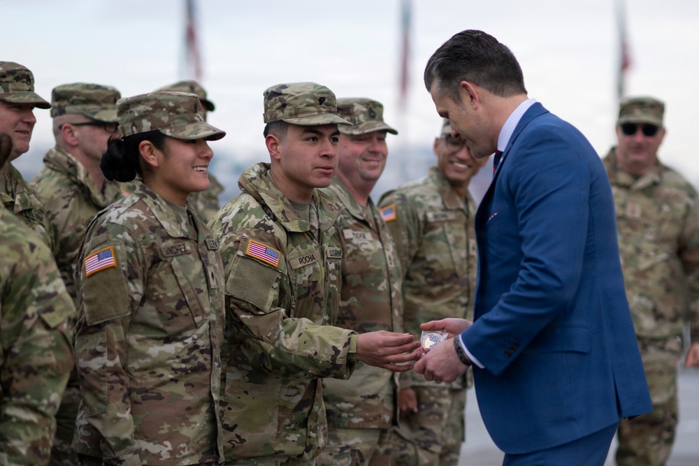 SW Hosts Reenlistment for U.S. National Guard Service Members