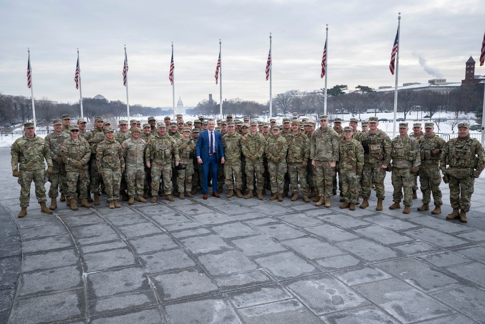 SW Hosts Reenlistment for U.S. National Guard Service Members