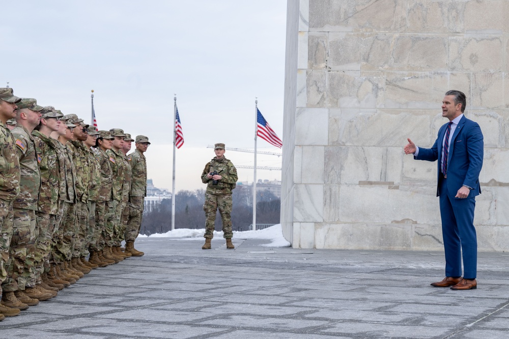 SW Hosts Reenlistment for U.S. National Guard Service Members