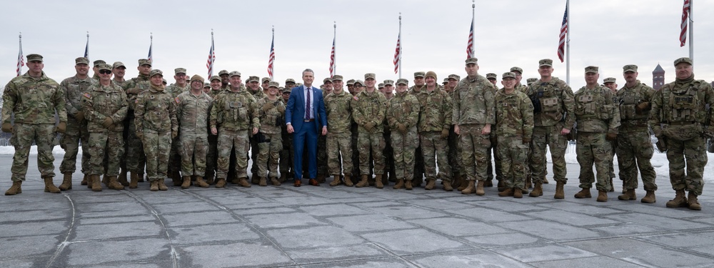 SW Hosts Reenlistment for U.S. National Guard Service Members
