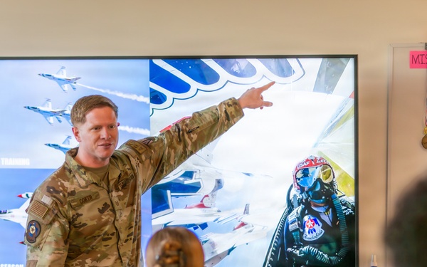 Thunderbirds bring the noise