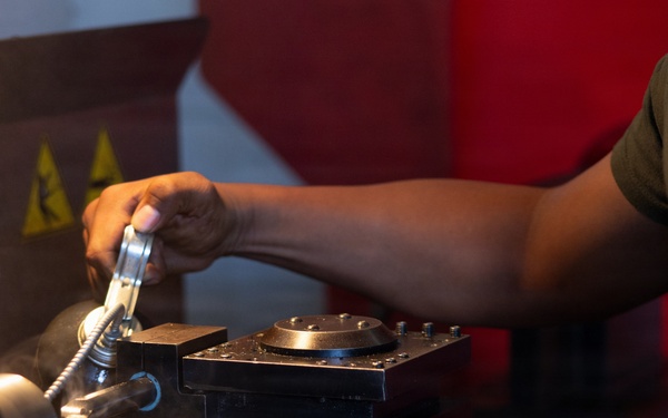 1st Maintenance Battalion Marines utilize fabrication and additive manufacturing