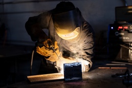 1st Maintenance Battalion Marines utilize fabrication and additive manufacturing