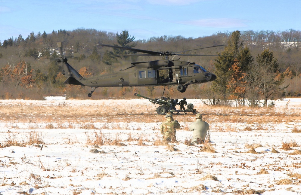 Wisconsin National Guard’s 1st Battalion, 120th Field Artillery holds winter sling-load training at Fort McCoy