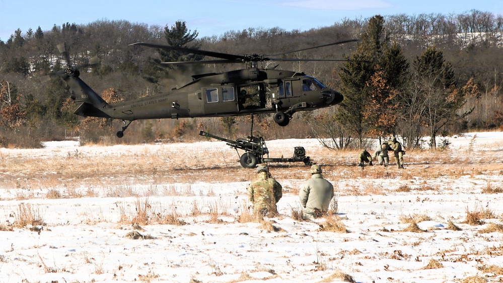 Wisconsin National Guard’s 1st Battalion, 120th Field Artillery holds winter sling-load training at Fort McCoy