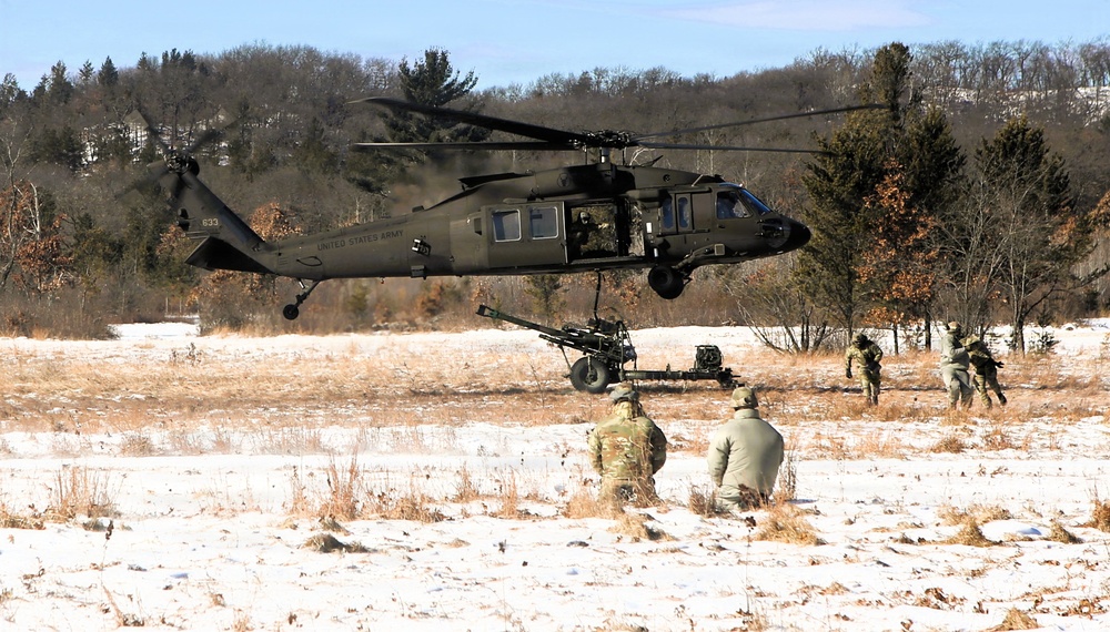 Wisconsin National Guard’s 1st Battalion, 120th Field Artillery holds winter sling-load training at Fort McCoy