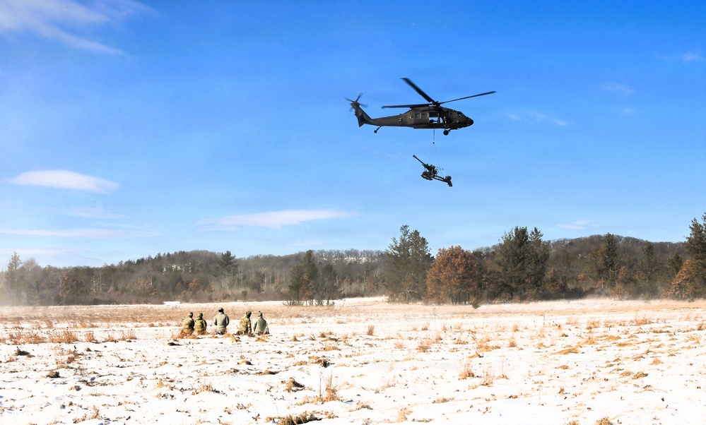 Wisconsin National Guard’s 1st Battalion, 120th Field Artillery holds winter sling-load training at Fort McCoy