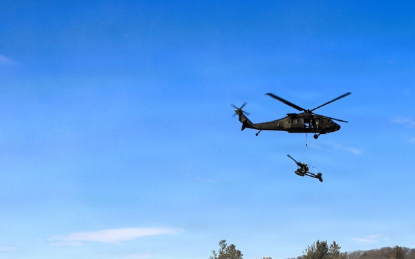 Wisconsin National Guard’s 1st Battalion, 120th Field Artillery holds winter sling-load training at Fort McCoy