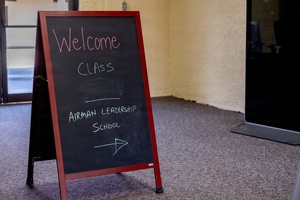 AFN Aviano Radio News: ALS Class helps Deployed Personnel