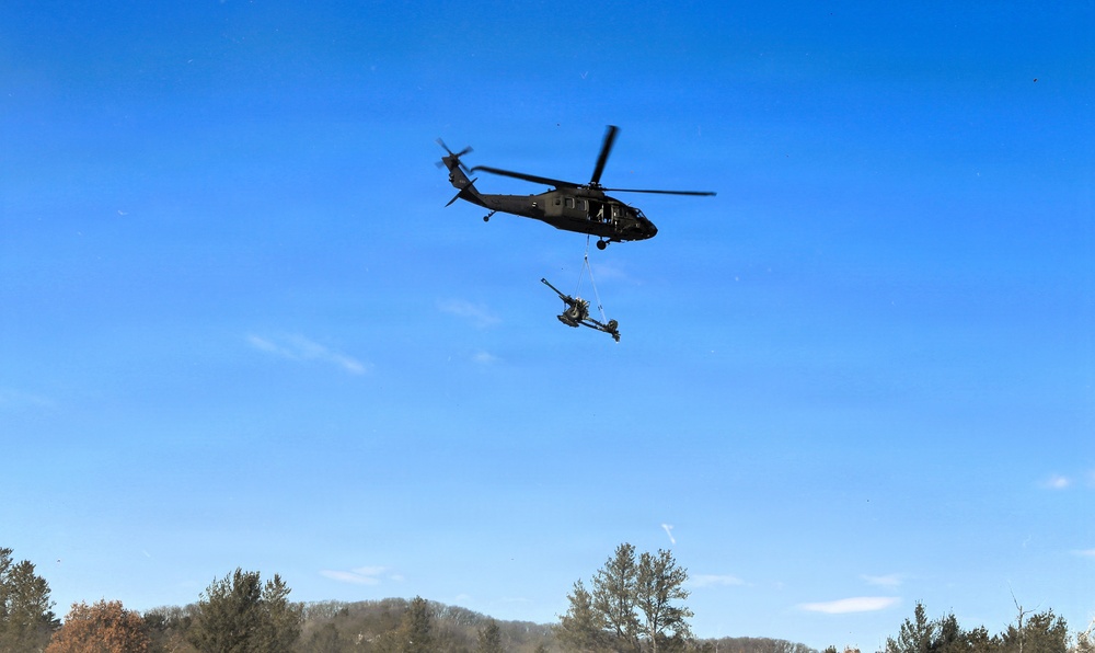 Wisconsin National Guard’s 1st Battalion, 120th Field Artillery holds winter sling-load training at Fort McCoy