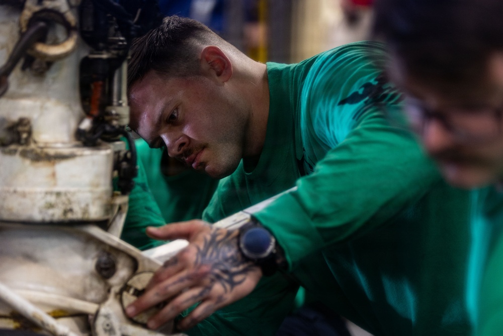 VFA-31 Routine Maintenance