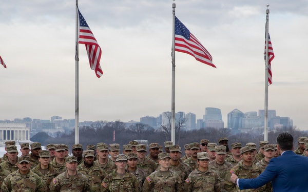 Mass Reenlistment Held at Washington Monument