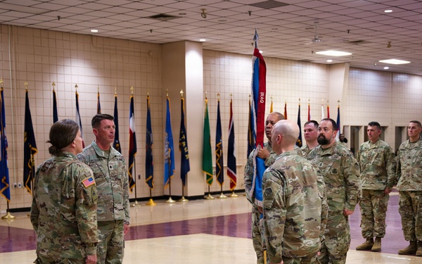 325th Military Intelligence Battalion Change of Command