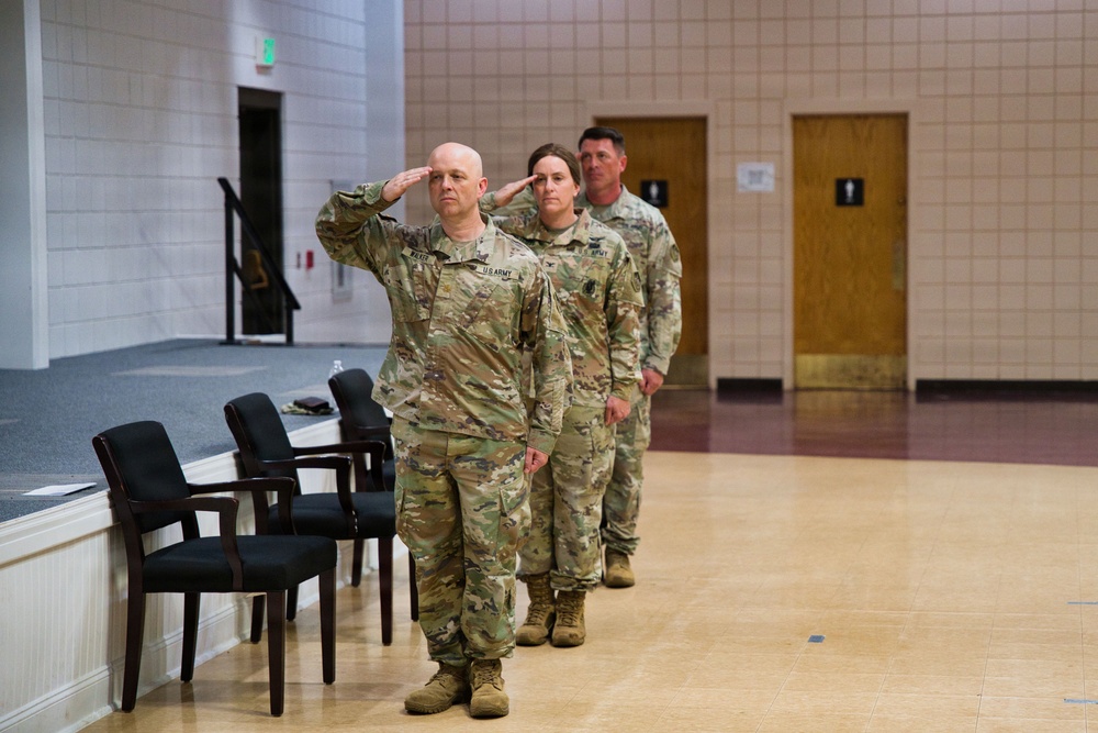 325th Military Intelligence Battalion Change of Command