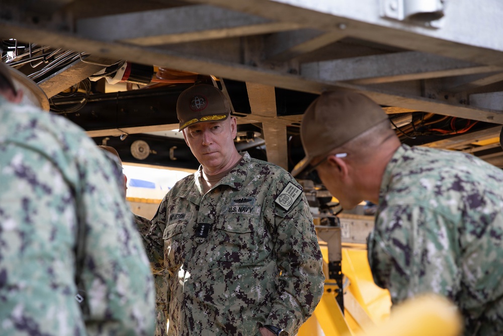 NAVSEA 08 Visit to Undersea Rescue Command