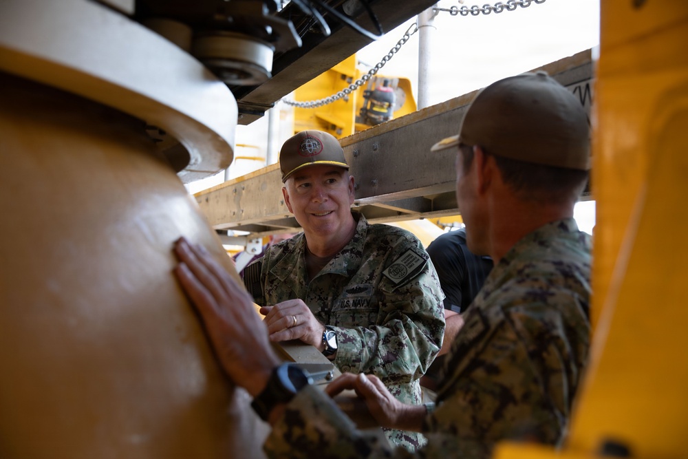 NAVSEA 08 Visit to Undersea Rescue Command