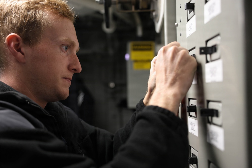 USS Thomas Hudner (DDG 116) Maintenance