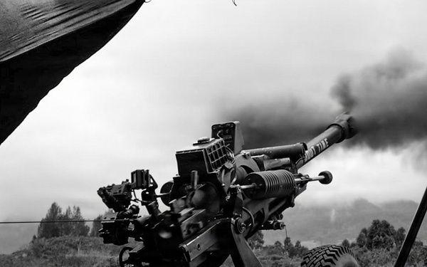 Artillery in Action: Soldiers Aim for Excellence