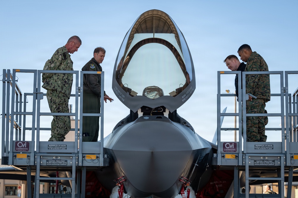 Florida Air National Guard's 125th Fighter Wing mission briefing builds partnerships with Jacksonville military leaders