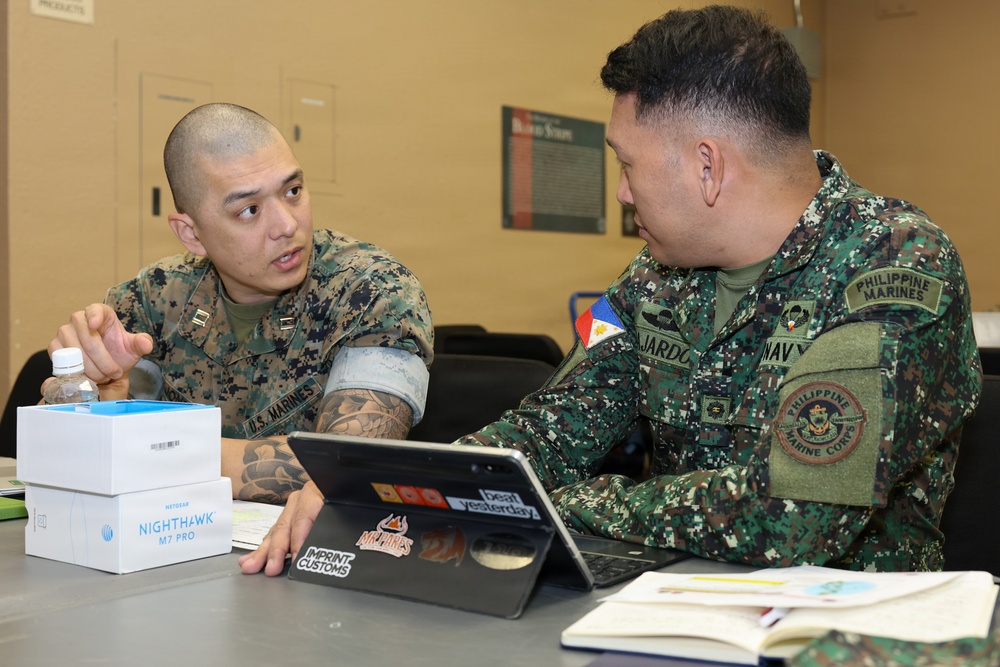 MARFORPAC - Phillippine Marine Corps Staff Talks Day 2