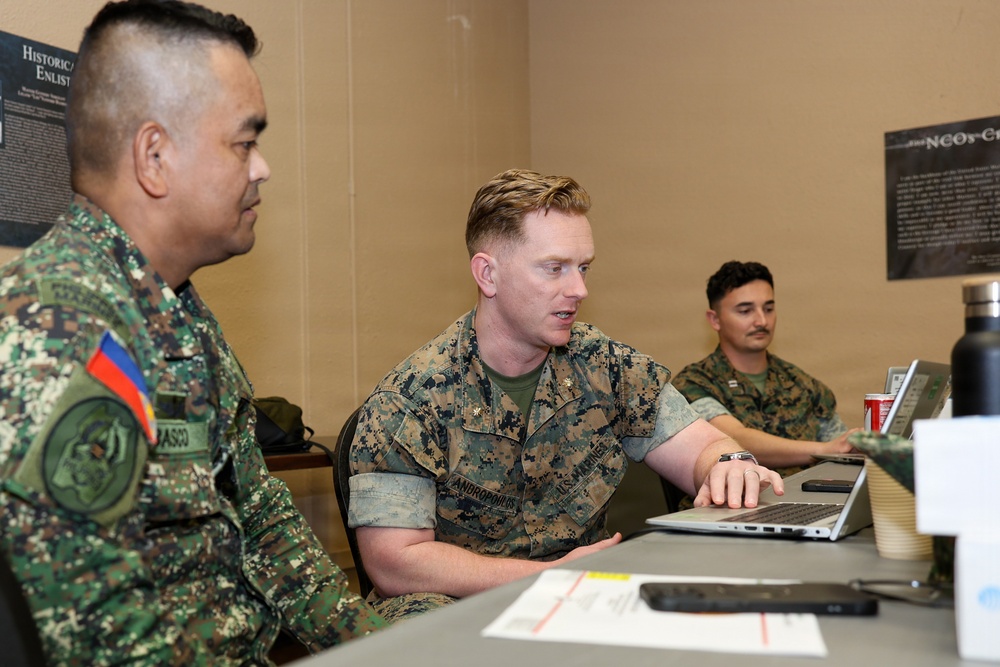 MARFORPAC - Phillippine Marine Corps Staff Talks Day 2
