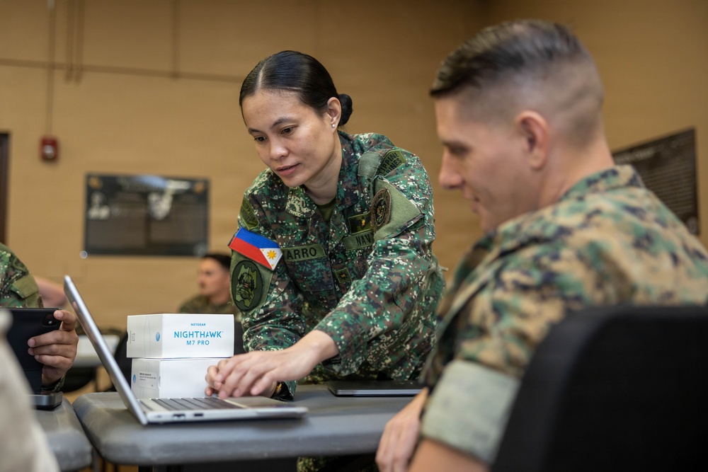 MARFORPAC - Philippine Marine Corps Staff Talks Day 3