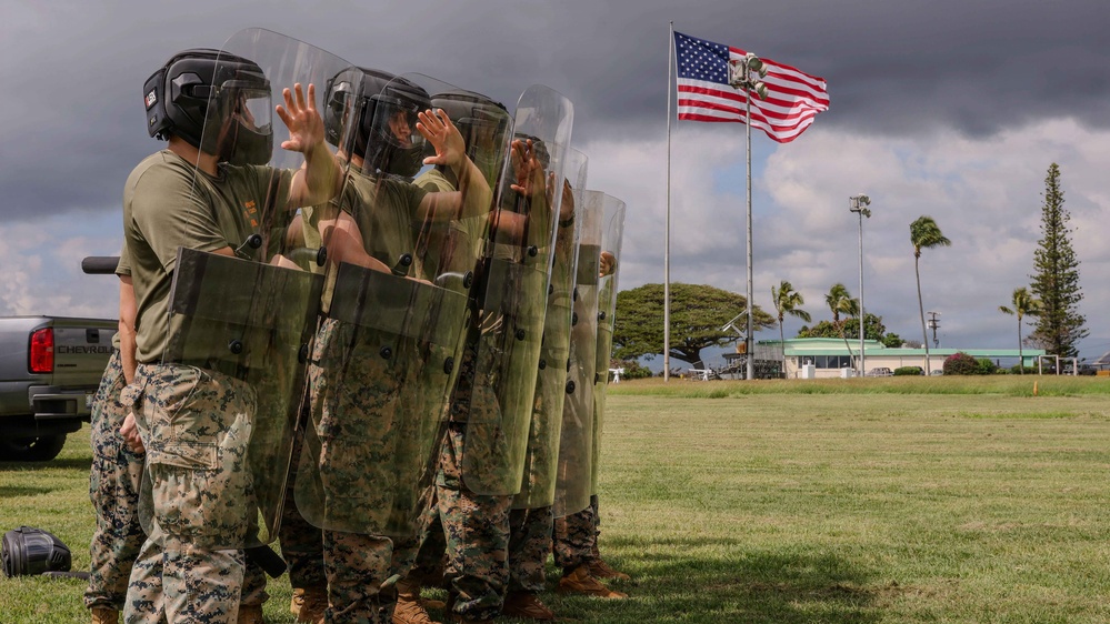 Marines Sharpen Non-Lethal Response