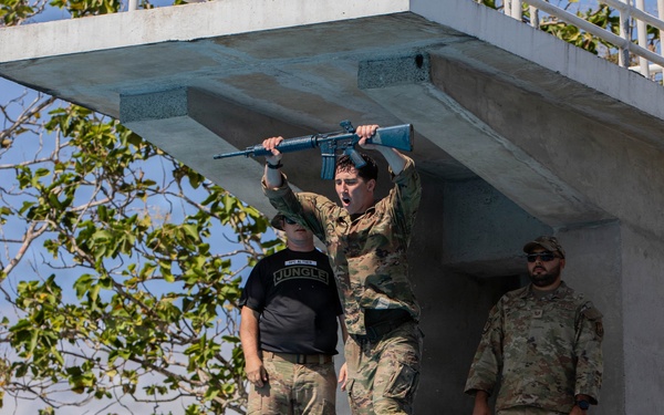 Jungle Students Begin Water Survival Training at Fort Sherman