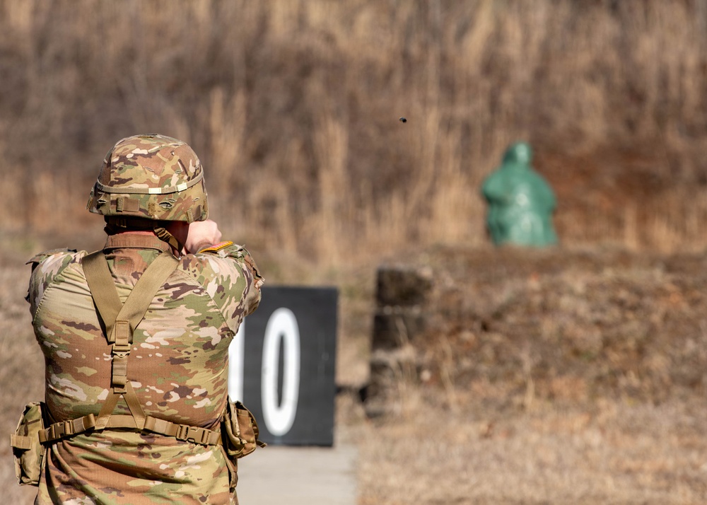 Soldiers compete in 30th Command Best Warrior Competition
