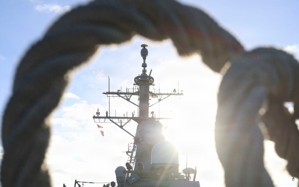 USS Mahan (DDG 72) Departs Ponce, Puerto Rico