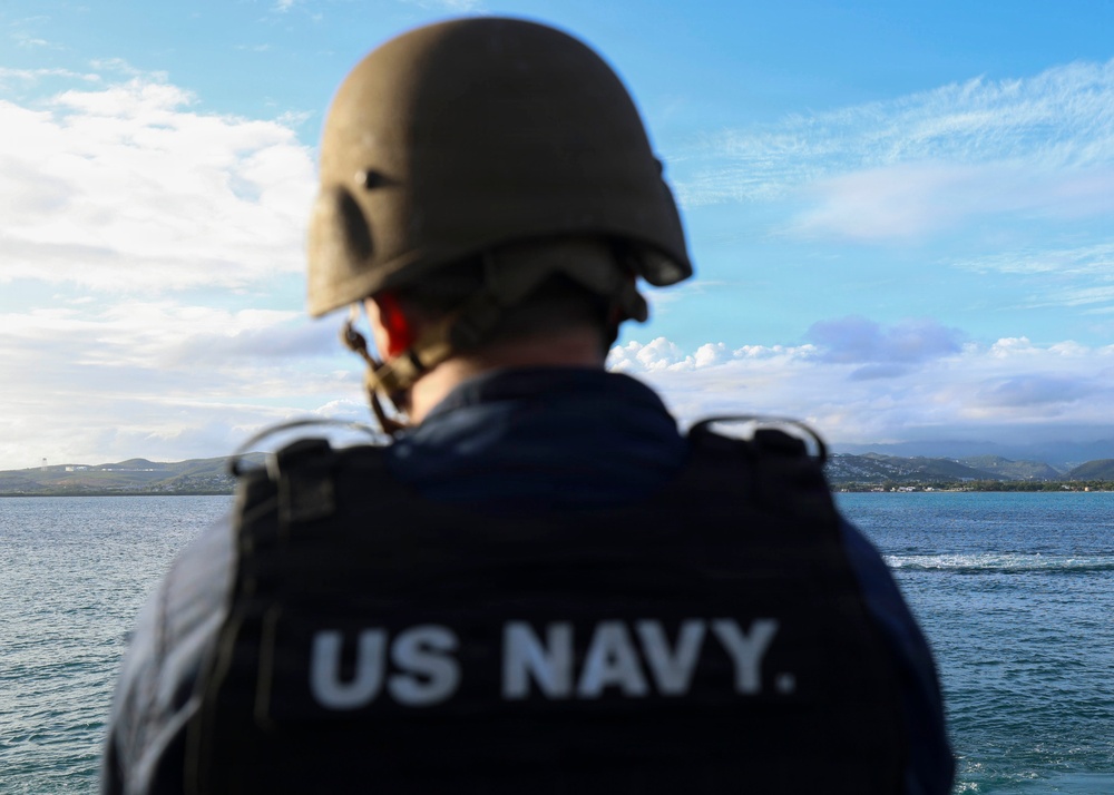 USS Mahan (DDG 72) Departs Ponce, Puerto Rico