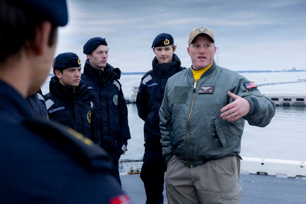 Kearsarge Conducts Tour For Norweigan Midshipmen