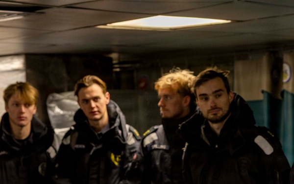 Kearsarge Conducts Tour For Norweigan Midshipmen