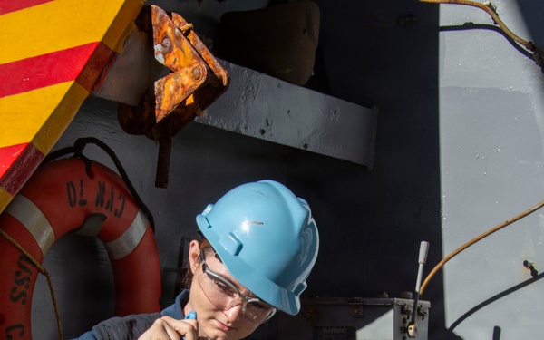 USS Carl Vinson (CVN 70) daily operations