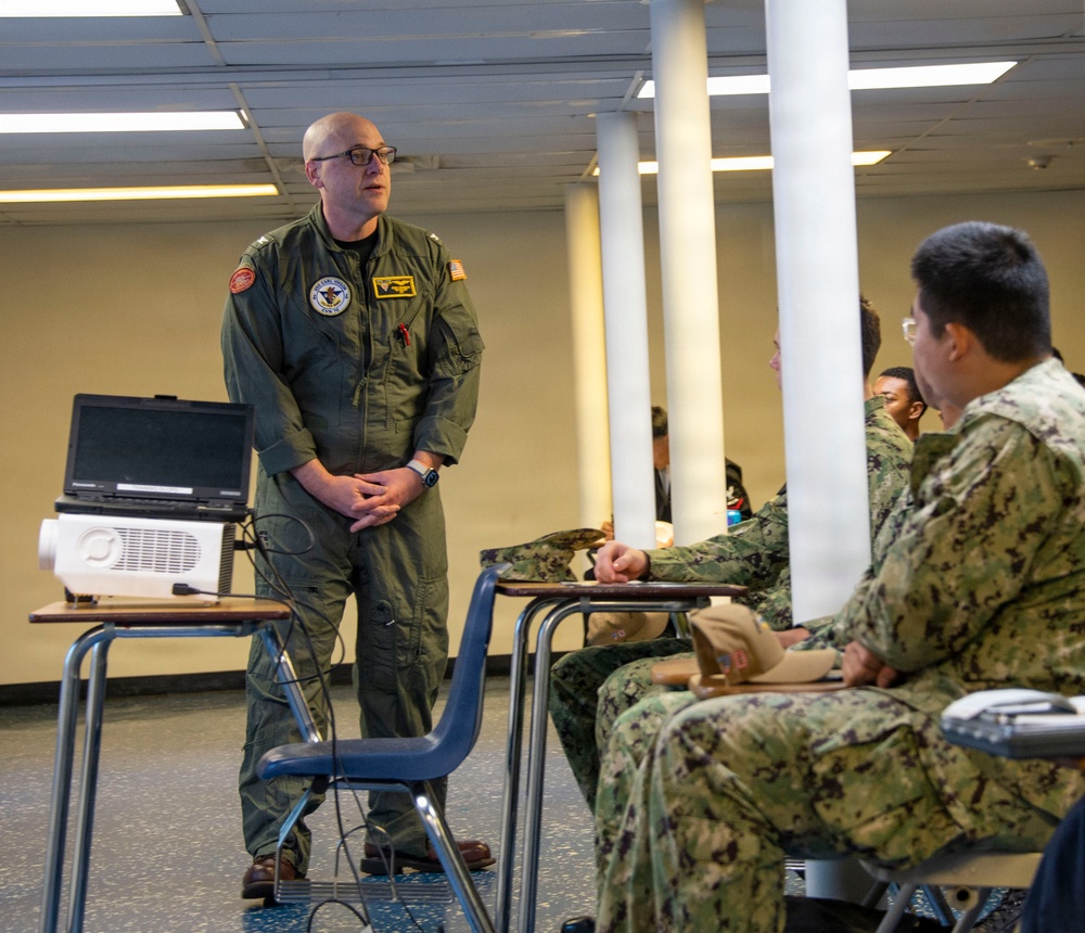 USS Carl Vinson (CVN 70) daily operations