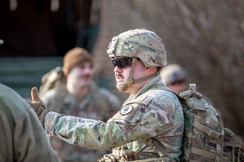 Soldiers compete in 30th Troop Command Best Warrior Competition