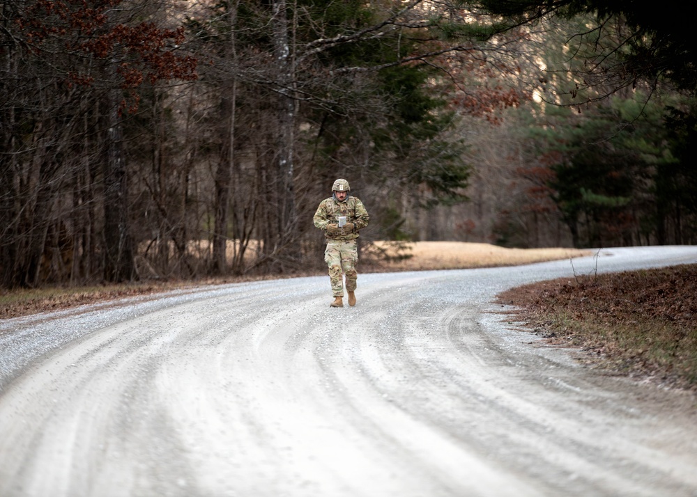Soldiers compete in 30th Trop Command Best Warrior Competition
