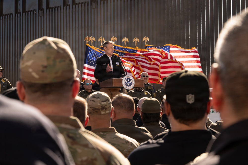 DHS Secretary holds press conference at Arizona border wall