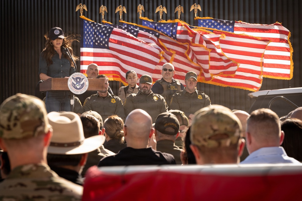 DHS Secretary holds press conference at Arizona border wall