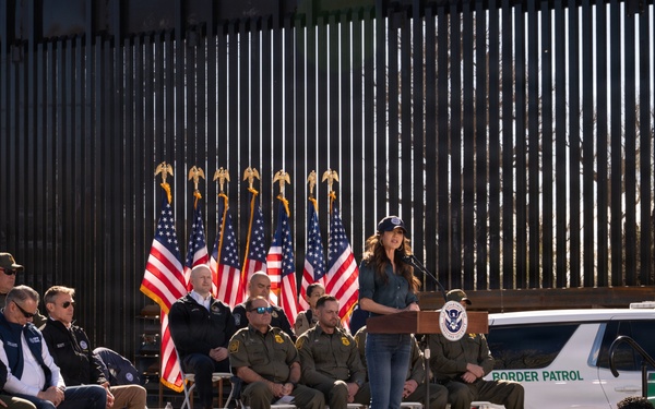 DHS Secretary holds press conference at Arizona border wall