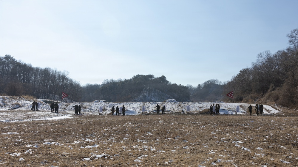 Marines Conduct a Zeroing Range during Korea Viper 26.2