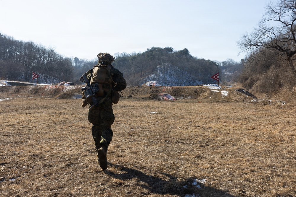 Marines Conduct Live Fire Team Attacks during Korea Viper 26.2