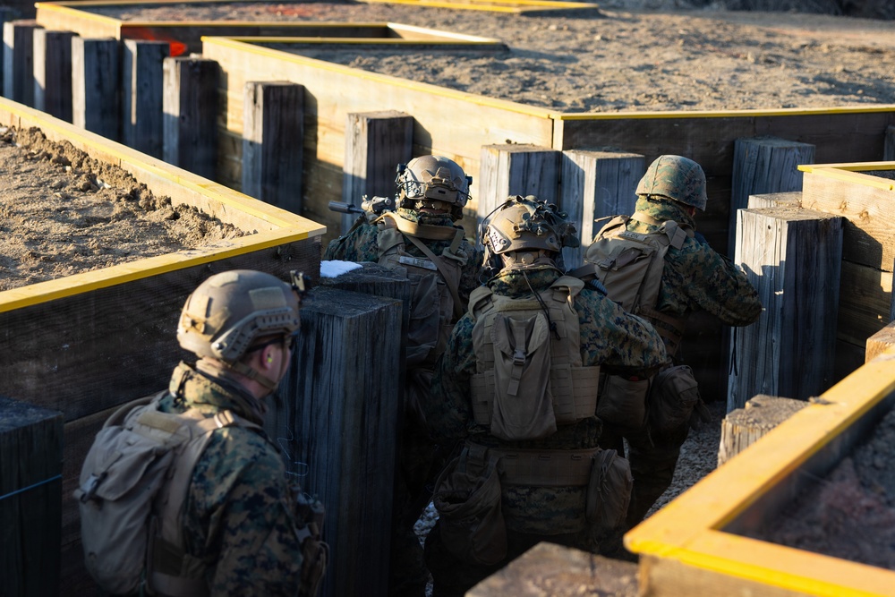 Marines Conduct Live Fire Team Attacks during Korea Viper 26.2