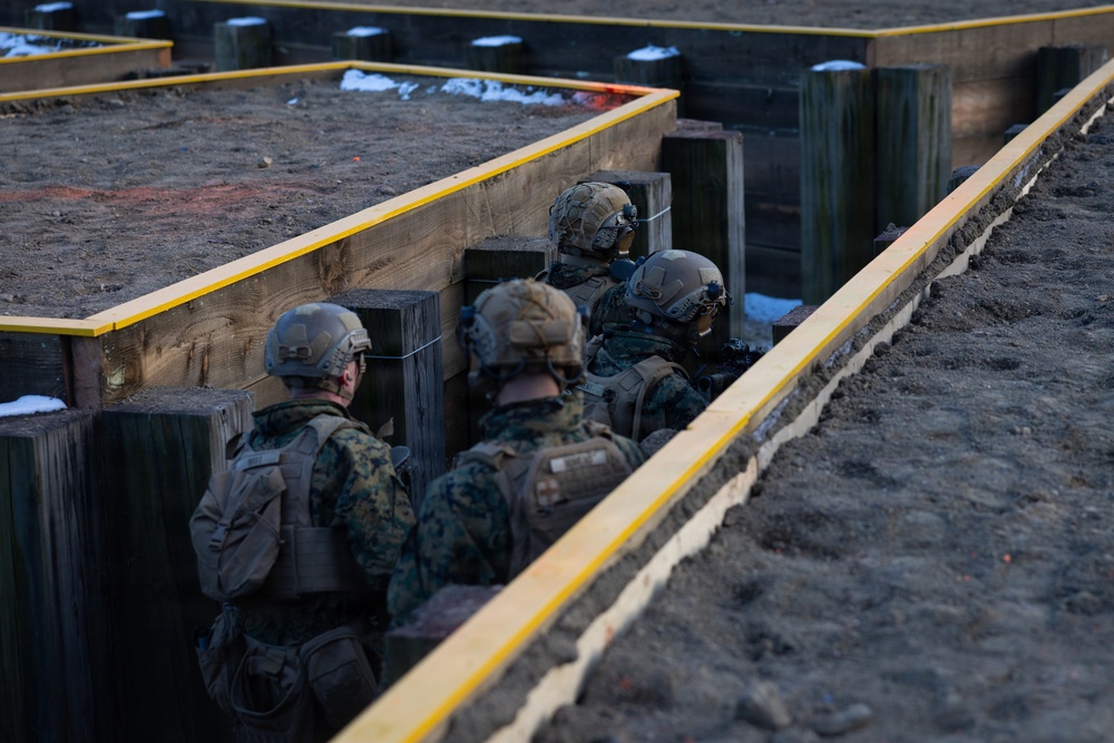 Marines Conduct Live Fire Team Attacks during Korea Viper 26.2