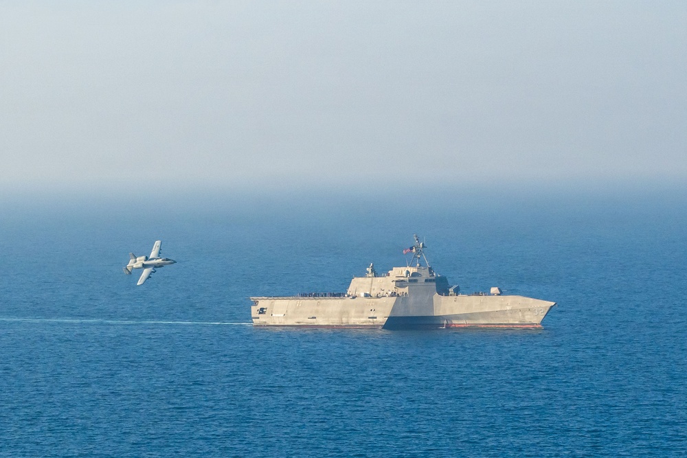 U.S A-10 Conducts Joint Training Exercise with USS Santa Barbara